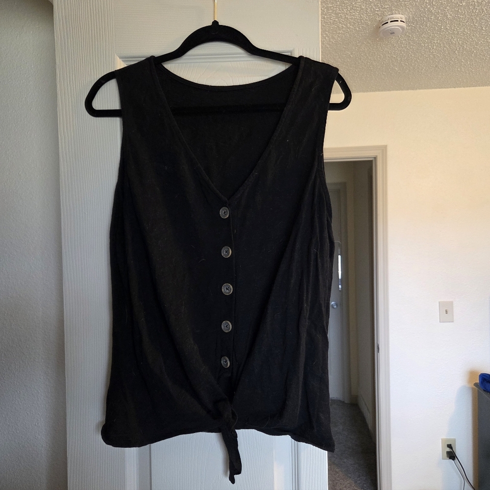 Sleeveless Black Button-Front Tie Hem Women's Top
